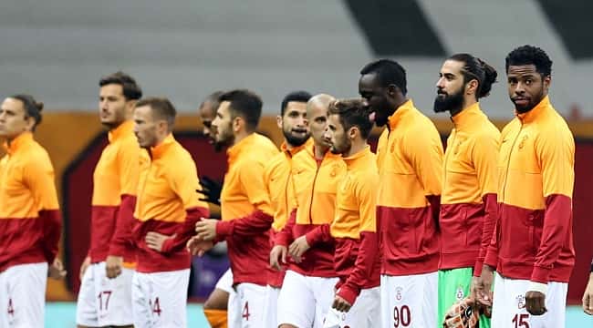 Galatasaray 3 rekor kırdı sadece 1 gol atabildi