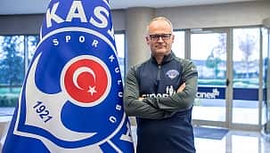 Kasımpaşa'nın yeni teknik direktörü açıklandı