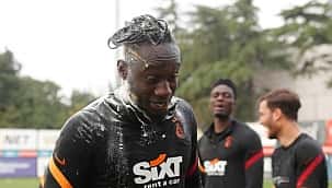 Mbaye Diagne'nin şutu yok, girişi yok...