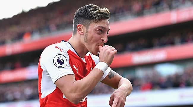 Mesut Özil en iyi 5'ini seçti!