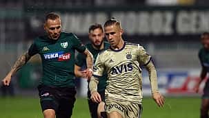 F.Bahçe 10 kişiyle skoru korudu, 3 puanı aldı!