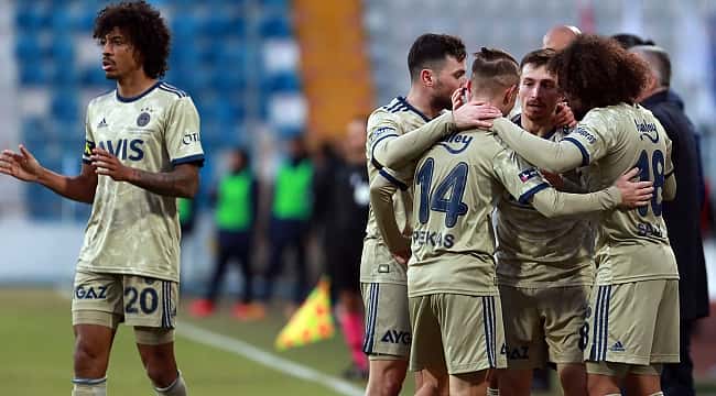 Deplasmanların takımı Fenerbahçe
