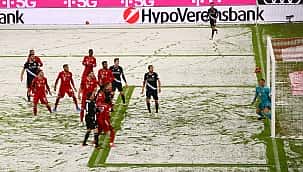 Allianz Arena'da Bayern 1 puanı zor kurtardı
