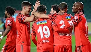 Beşiktaş kupada yarı finalde!