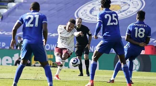 Leicester'a Arsenal freni!