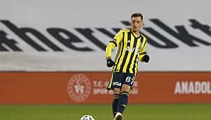 Mesut Özil nasıl oynadı? 