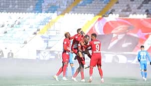 Sauna gibi olan statta 4 gol! Boupendza yine attı...