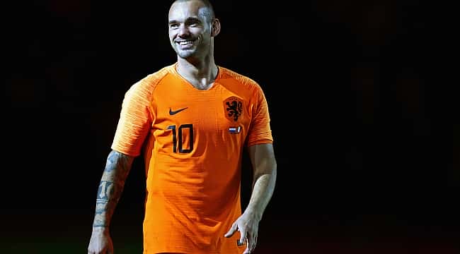Wesley Sneijder, takım satın alıyor!