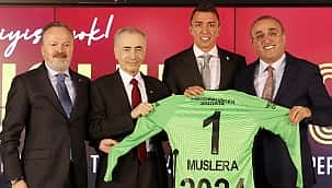 Fernando Muslera'dan 3 yıllık imza
