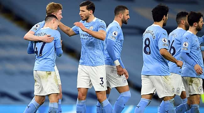 Manchester City derbinin acısını çıkardı! 7 gol...