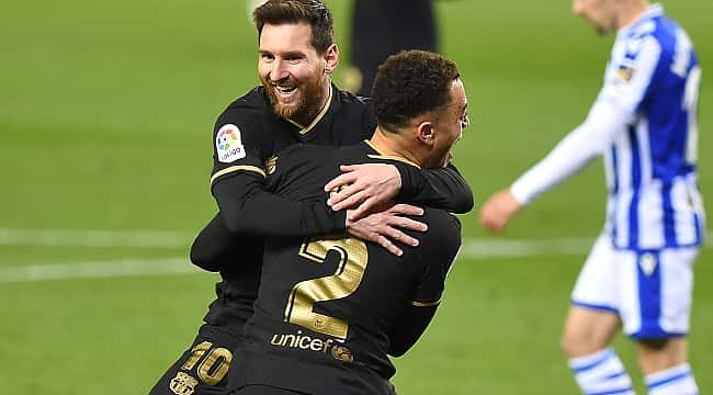 Messi, Xavi'yi solladı! 1 numara