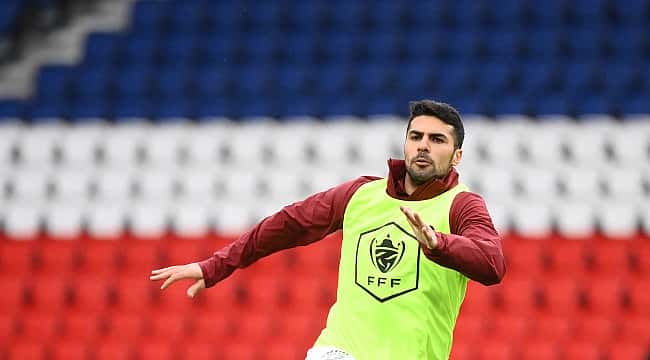 Bellerin yerine Zeki Çelik!