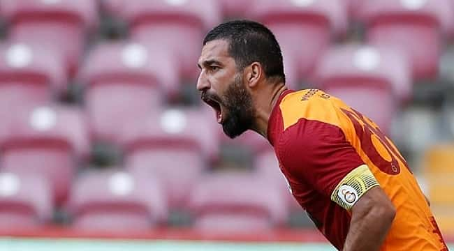 Galatasaray'da Arda Turan ile yola devam kararı