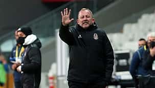 'Hakem kırmızı kartları es geçti'