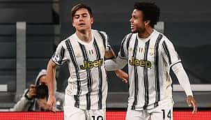 Juventus, Napoli engelini 2 golle aştı! Zirve...