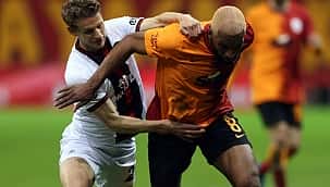 ''Lens'in pozisyonu kırmızı kart''