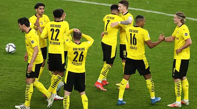 Almanya Kupası Borussia Dortmund'un!