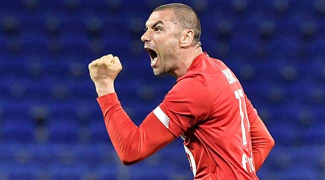 Burak Yılmaz'a Fransa'da bir ödül daha!