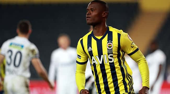 Fenerbahçe'de Samatta için hesaplar karışık