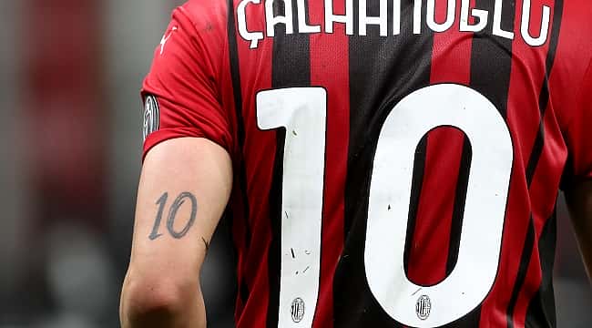 Hakan Çalhanoğlu en iyisi oldu!