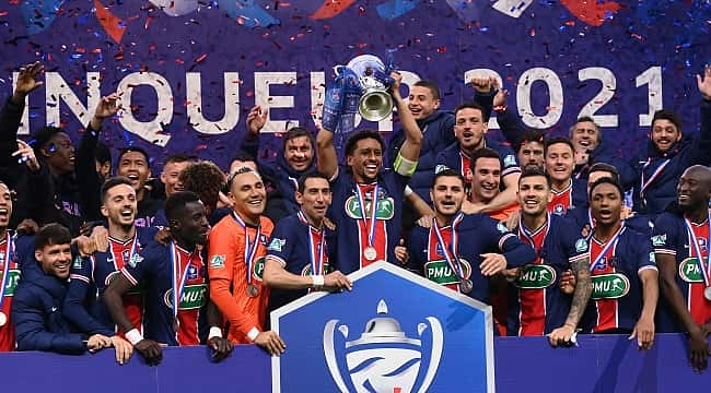 PSG bu sezonu da boş geçmedi, kupasını aldı!