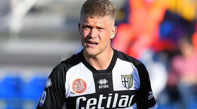 Trabzonspor'da yeni golcü arayışları! Parma'dan