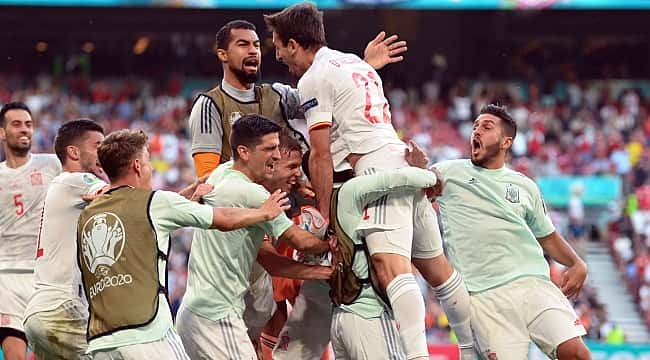 8 gollü çılgın maç; zafer İspanya'nın