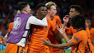 Amsterdam'da 5 gollü çılgın maç! 