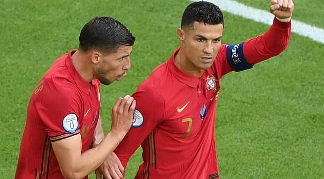 Cristiano Ronaldo, Klose'yi yakaladı