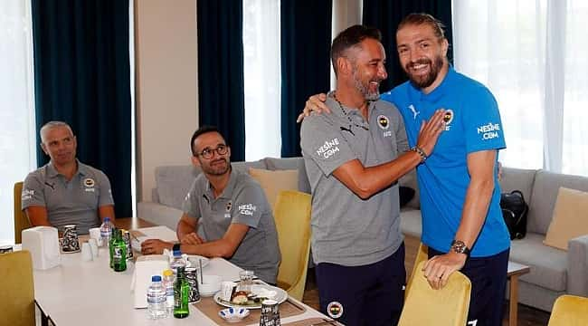 Fenerbahçe'de iki kadro dışı! 