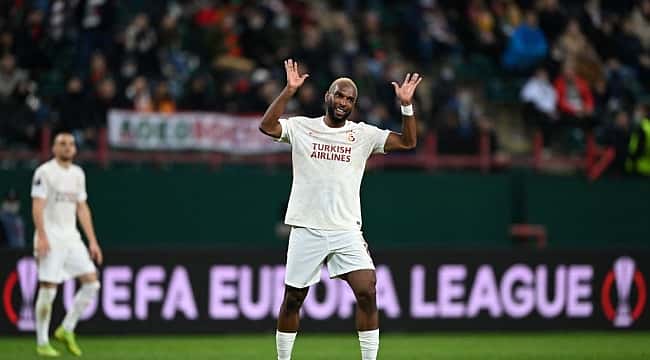 Feghouli ve Babel'e Falcao taktiği