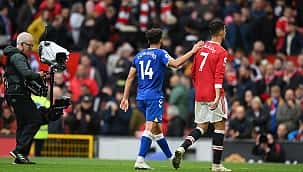 Manchester United, evinde yaralı! 