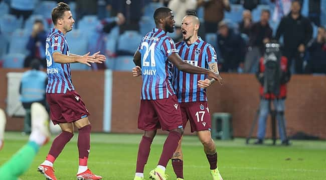 Trabzonspor zirvede tek başına!