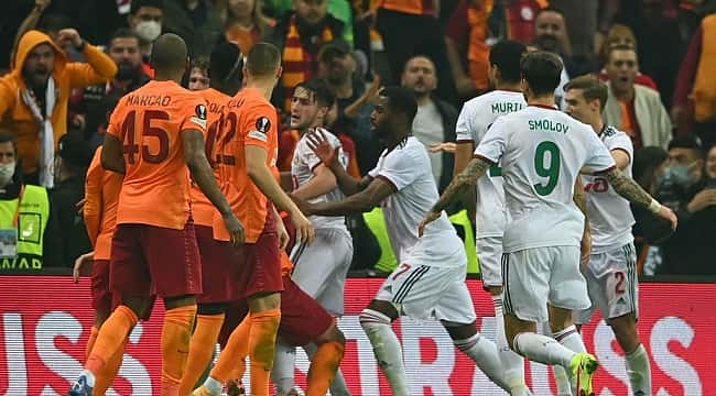Galatasaray maçında kural hatası mı var? 