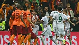 Galatasaray maçında kural hatası mı var?