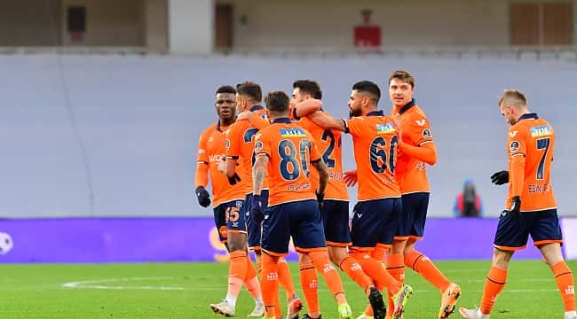 Başakşehir & Belözoğlu işbirliği kazanmaya devam!