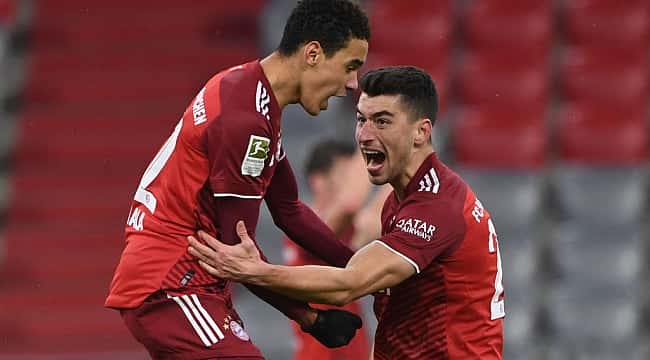 Bayern Münih geriden gelip kazanmasını bildi!