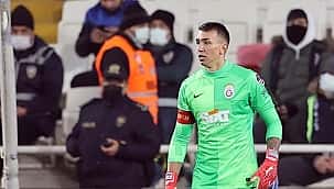 Galatasaray'a Muslera'dan kötü haber