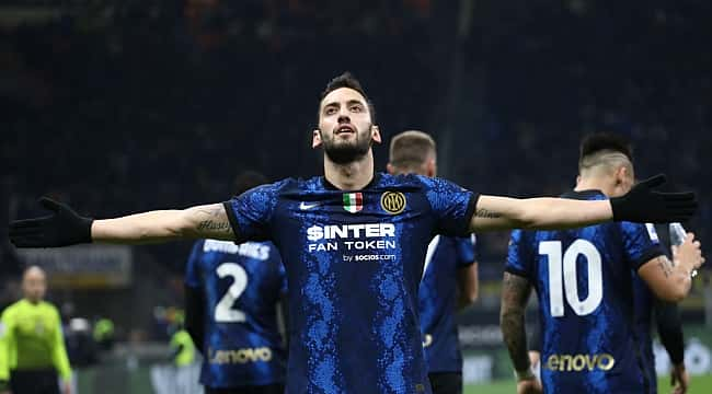 Çalhanoğlu Inter'de fırtına gibi