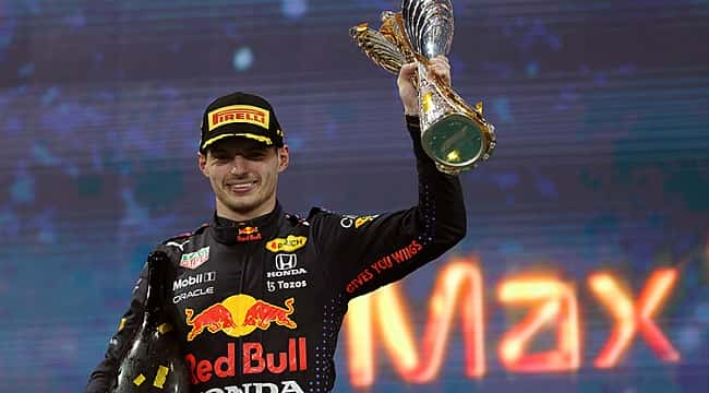 Şampiyon Max Verstappen!