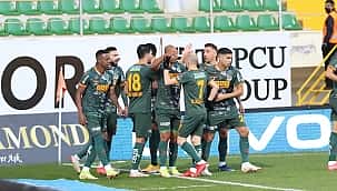 Alanyaspor'dan farklı tarife! Gol olup yağdılar