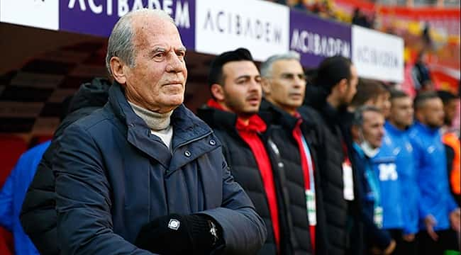 Mustafa Denizli görevinden ayrıldı