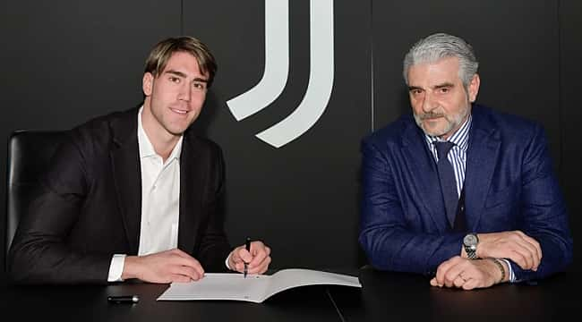 Vlahovic resmen Juventus'ta