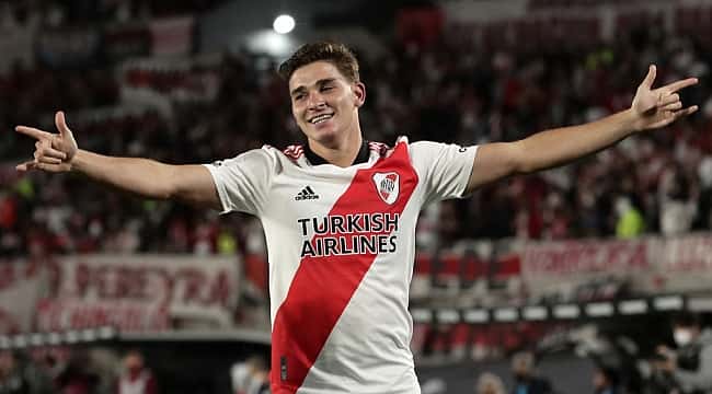 Yeni süper star Manchester City'de!