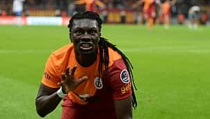 Bafetimbi Gomis hiç bırakmamış gibi! 