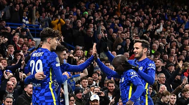 Chelsea, çeyrek final kapısını araladı