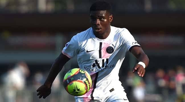 Galatasaray'a PSG'den genç orta saha