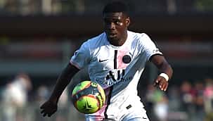 Galatasaray'a PSG'den genç orta saha