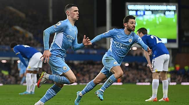 Manchester City 82'de nefes aldı