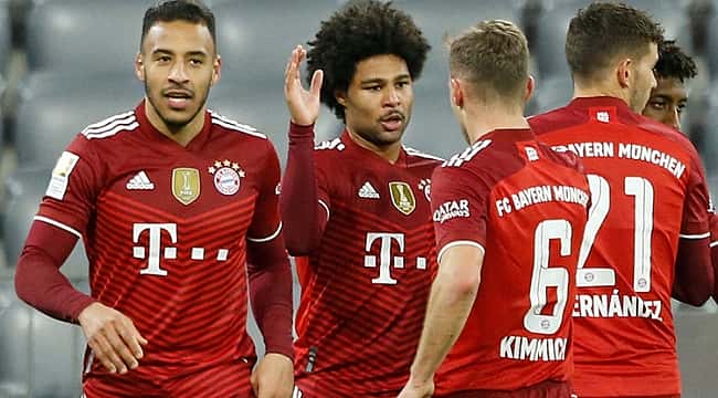 Münih'te 5 gollü düello! Lider 3 puanı cebine koydu
